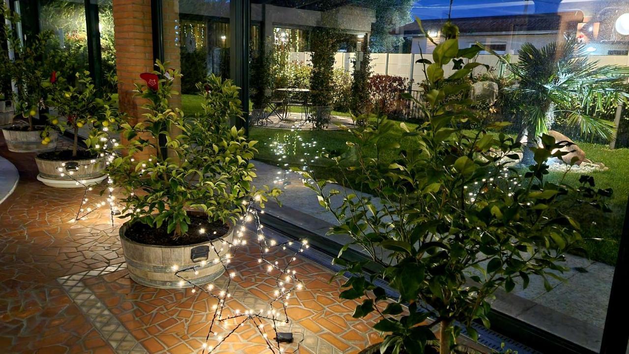 Fontana Oasis Apartments Castelnuovo del Garda Exterior photo