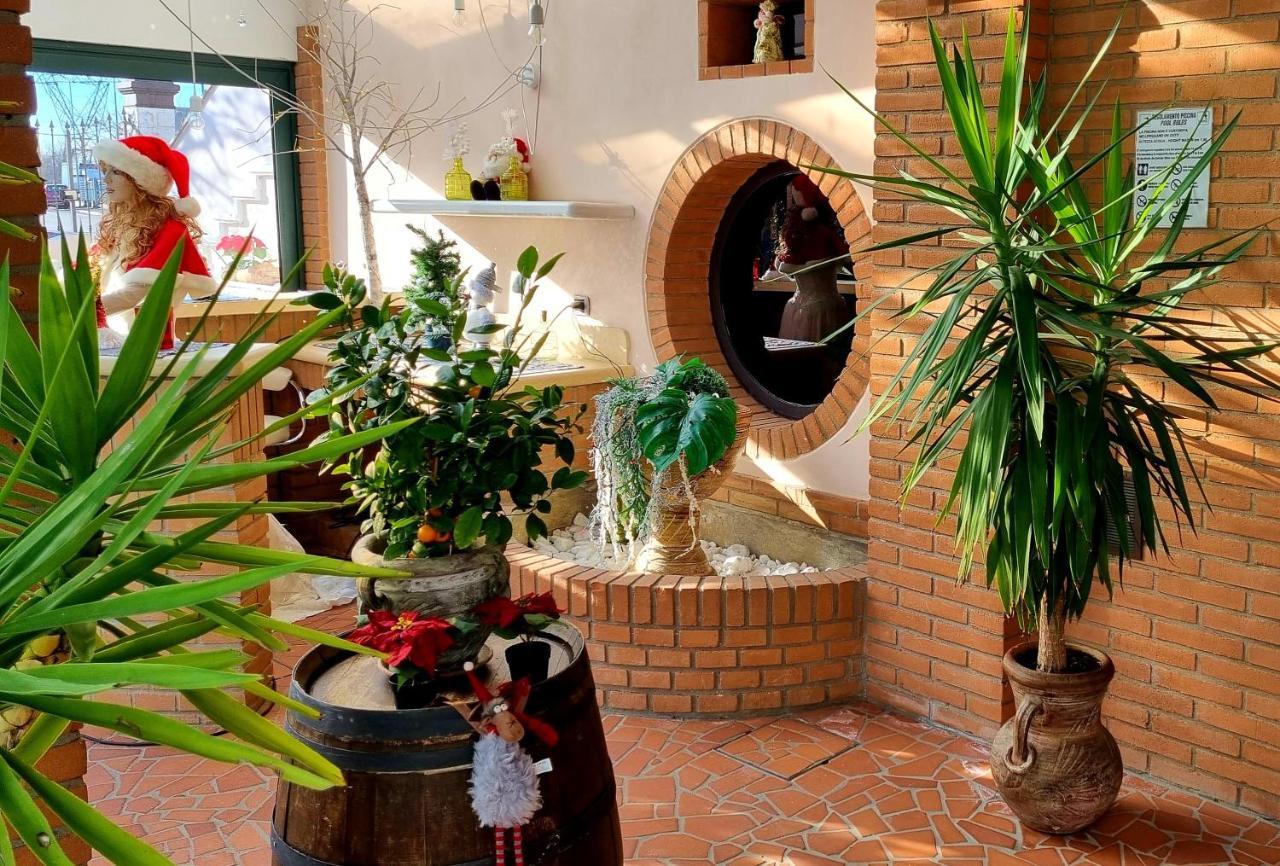 Fontana Oasis Apartments Castelnuovo del Garda Exterior photo