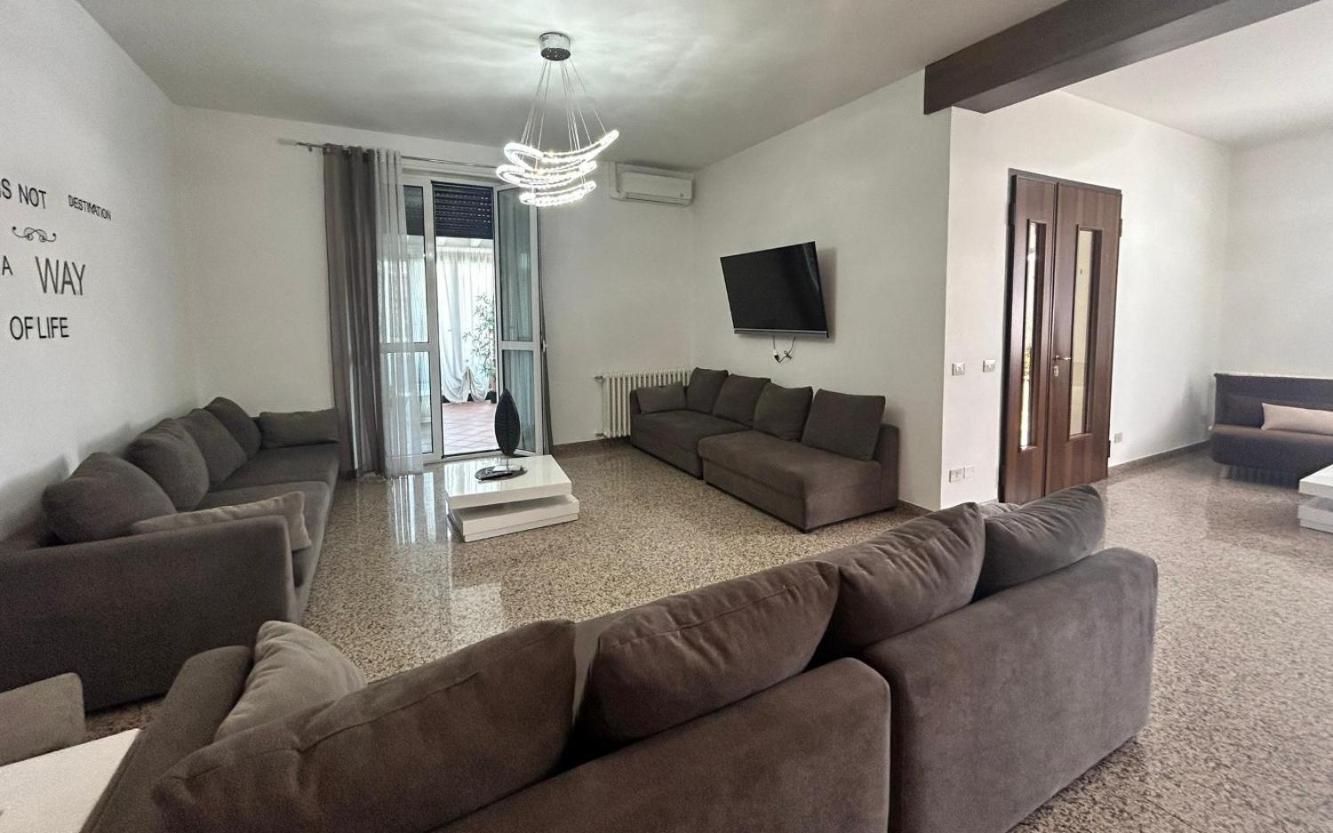 Fontana Oasis Apartments Castelnuovo del Garda Exterior photo